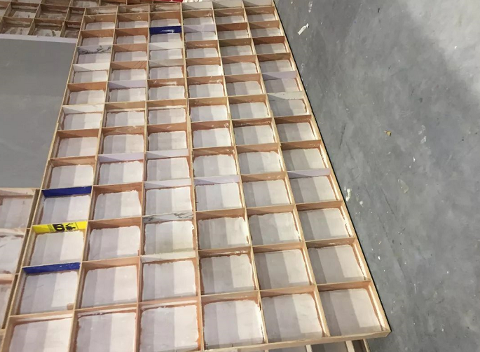 北京展會搭建設計中展臺板墻結構如何制作的?